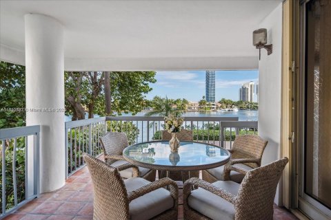 Copropriété à vendre à Aventura, Floride: 2 chambres, 237.83 m2 № 1004454 - photo 5