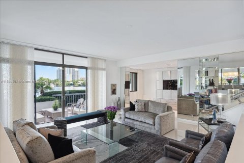 Copropriété à vendre à Aventura, Floride: 2 chambres, 237.83 m2 № 1004454 - photo 14