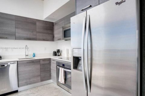 Condo in Miami, Florida, 1 bedroom  № 713731 - photo 14