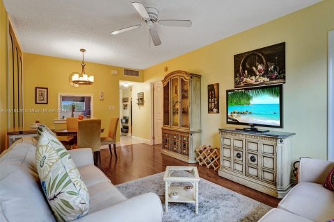 Copropriété à vendre à Lauderdale Lakes, Floride: 1 chambre, 63.55 m2 № 958645 - photo 13