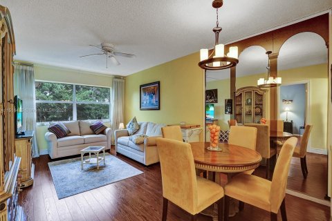 Copropriété à vendre à Lauderdale Lakes, Floride: 1 chambre, 63.55 m2 № 958645 - photo 6