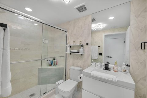 Condo in North Miami Beach, Florida, 3 bedrooms  № 1369173 - photo 18