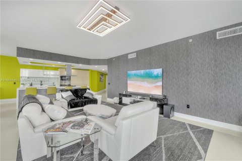 Copropriété à vendre à North Miami Beach, Floride: 3 chambres, 206.71 m2 № 1369173 - photo 12