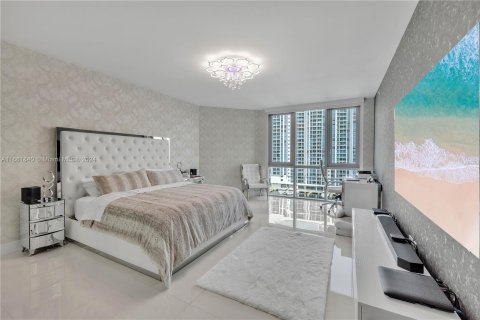 Condominio en venta en North Miami Beach, Florida, 3 dormitorios, 206.71 m2 № 1369173 - foto 23