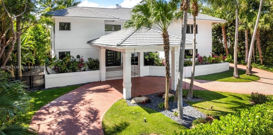 Casa en Coral Gables, Florida 5 dormitorios, 501.3 m2 № 1170500