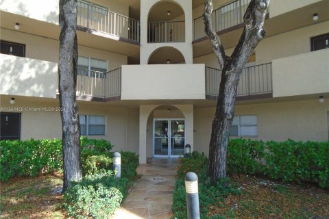 Copropriété à vendre à Lauderhill, Floride: 1 chambre, 80.82 m2 № 1170337 - photo 1