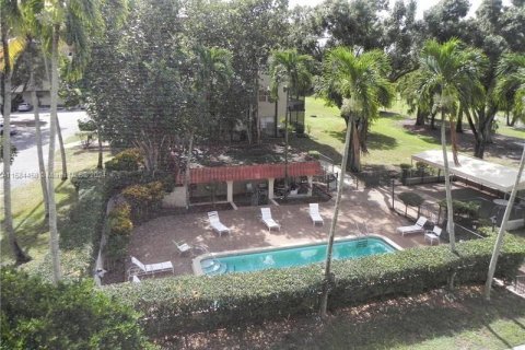 Condominio en venta en Lauderhill, Florida, 1 dormitorio, 80.82 m2 № 1170337 - foto 8