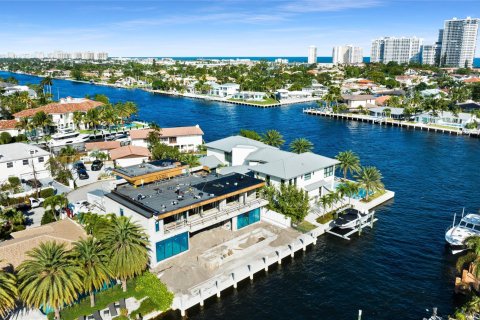 House in Fort Lauderdale, Florida 5 bedrooms, 518.49 sq.m. № 762999 - photo 9