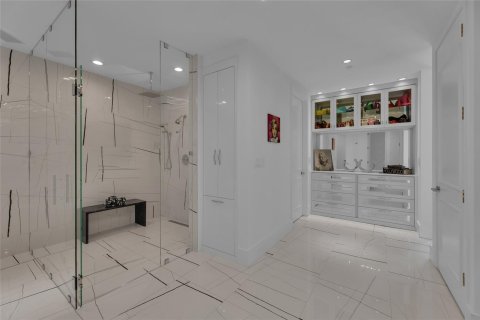 Adosado en venta en Fort Lauderdale, Florida, 4 dormitorios, 396.69 m2 № 1103318 - foto 18