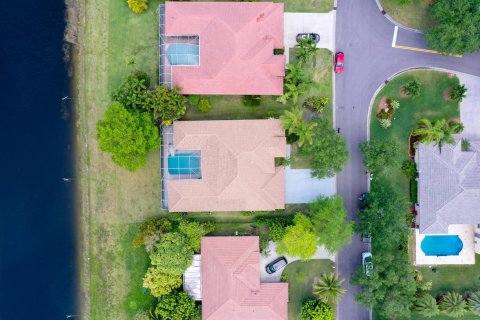 Casa en venta en Coral Springs, Florida, 5 dormitorios, 266.44 m2 № 1103316 - foto 5