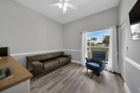Casa en venta en Coral Springs, Florida, 5 dormitorios, 266.44 m2 № 1103316 - foto 23