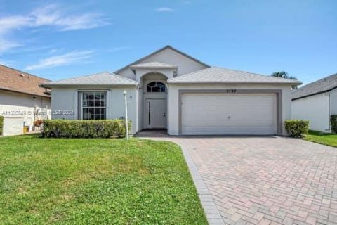 Villa ou maison à vendre à West Palm Beach, Floride: 2 chambres № 1396122 - photo 1