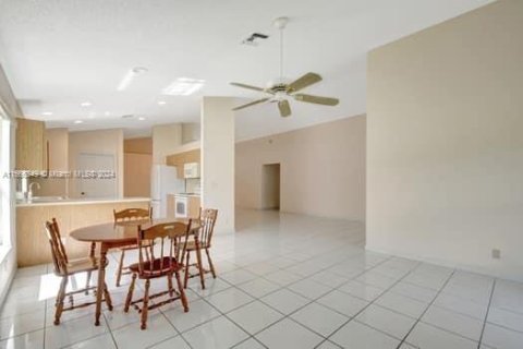 Casa en venta en West Palm Beach, Florida, 2 dormitorios № 1396122 - foto 14