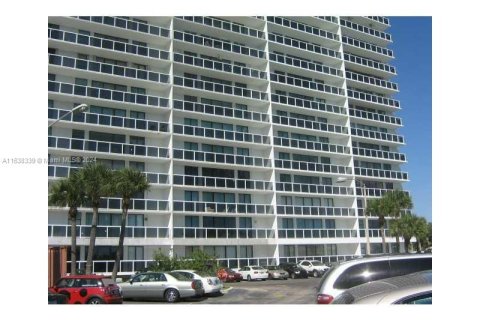 Condominio en venta en Aventura, Florida, 2 dormitorios, 105.82 m2 № 1315962 - foto 15