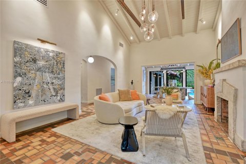 Casa en venta en Biscayne Park, Florida, 5 dormitorios, 351.17 m2 № 1365736 - foto 22