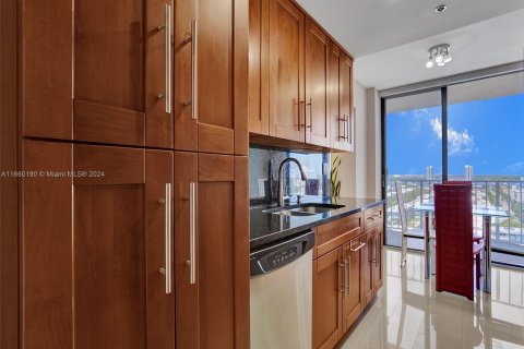 Copropriété à louer à Sunny Isles Beach, Floride: 2 chambres, 115.2 m2 № 1365649 - photo 8