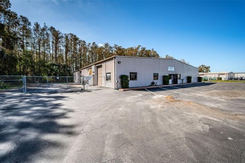 Commercial property in Holiday, Florida 304.72 sq.m. № 1417668 - photo 24