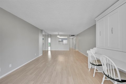 Copropriété à vendre à Hollywood, Floride: 1 chambre, 92.9 m2 № 1224863 - photo 21