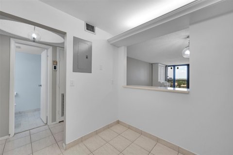 Copropriété à vendre à Hollywood, Floride: 1 chambre, 92.9 m2 № 1224863 - photo 15