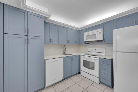 Copropriété à vendre à Hollywood, Floride: 1 chambre, 92.9 m2 № 1224863 - photo 17