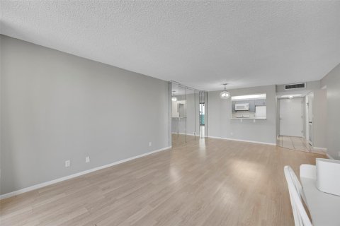 Copropriété à vendre à Hollywood, Floride: 1 chambre, 92.9 m2 № 1224863 - photo 22