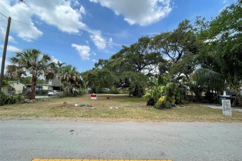 Terreno en venta en Fort Lauderdale, Florida № 1224862 - foto 2