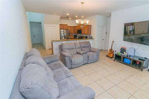 Townhouse in Orlando, Florida 4 bedrooms, 209.03 sq.m. № 1112605 - photo 5