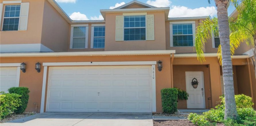 Townhouse in Orlando, Florida 4 bedrooms, 209.03 sq.m. № 1112605