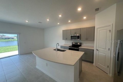 Touwnhouse à vendre à Kissimmee, Floride: 3 chambres, 127.55 m2 № 1304082 - photo 3