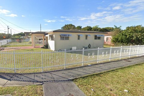 Casa en venta en Miami, Florida, 2 dormitorios, 96.53 m2 № 1369155 - foto 4