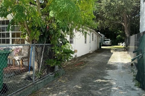 Propiedad comercial en venta en Miami, Florida, 263.75 m2 № 1369259 - foto 5