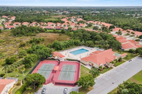 Casa en venta en Palm City, Florida, 2 dormitorios, 135.73 m2 № 1104520 - foto 1