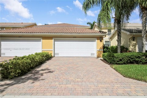 Townhouse in Palm Beach Gardens, Florida 4 bedrooms, 175.59 sq.m. № 1365521 - photo 27