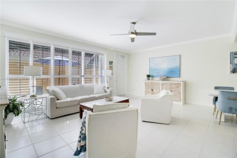 Touwnhouse à vendre à Palm Beach Gardens, Floride: 4 chambres, 175.59 m2 № 1365521 - photo 4