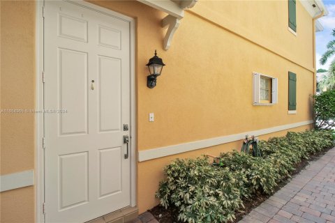 Townhouse in Palm Beach Gardens, Florida 4 bedrooms, 175.59 sq.m. № 1365521 - photo 28