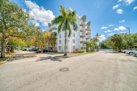 Condo in Miami, Florida, 2 bedrooms  № 1128724 - photo 22