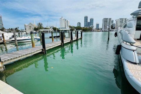 Terreno en venta en Miami Beach, Florida № 983621 - foto 5