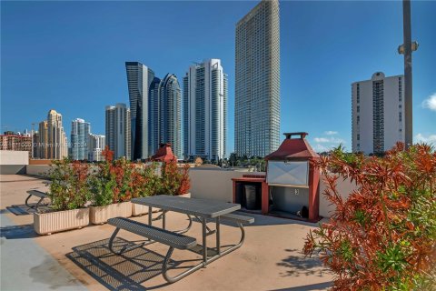 Condo in Sunny Isles Beach, Florida, 1 bedroom  № 1390084 - photo 21