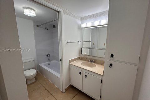 Condo in Sunny Isles Beach, Florida, 1 bedroom  № 1390084 - photo 26