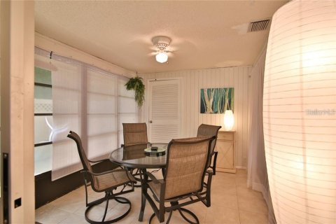 Copropriété à louer à Bradenton, Floride: 2 chambres, 95.13 m2 № 213467 - photo 8