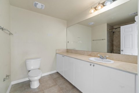 Condominio en venta en Boca Raton, Florida, 3 dormitorios, 146.88 m2 № 582076 - foto 30