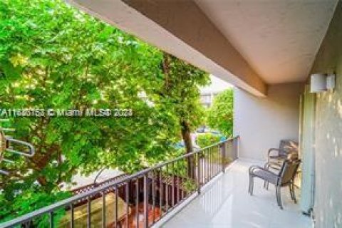 Condominio en venta en Hialeah, Florida, 2 dormitorios, 92.53 m2 № 1438332 - foto 20