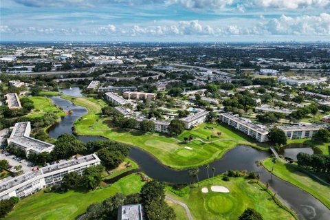 Condo in Coconut Creek, Florida, 2 bedrooms  № 1098989 - photo 3