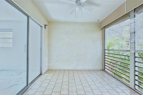 Condo in Coconut Creek, Florida, 2 bedrooms  № 1098989 - photo 8