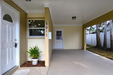 House in Tampa, Florida 2 bedrooms, 115.94 sq.m. № 1444816 - photo 14