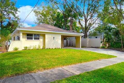 House in Tampa, Florida 2 bedrooms, 115.94 sq.m. № 1444816 - photo 7