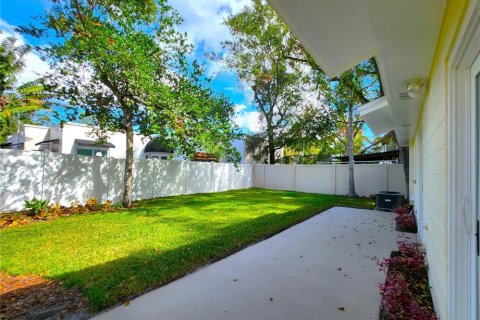 House in Tampa, Florida 2 bedrooms, 115.94 sq.m. № 1444816 - photo 4