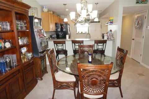 Condo in Punta Gorda, Florida, 2 bedrooms  № 1004176 - photo 10