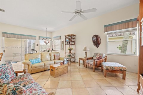 House in Boynton Beach, Florida 3 bedrooms, 233 sq.m. № 1365894 - photo 8