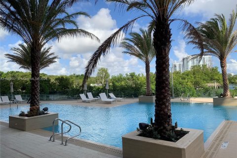 Condominio en venta en North Miami Beach, Florida, 3 dormitorios, 144.56 m2 № 1365896 - foto 24